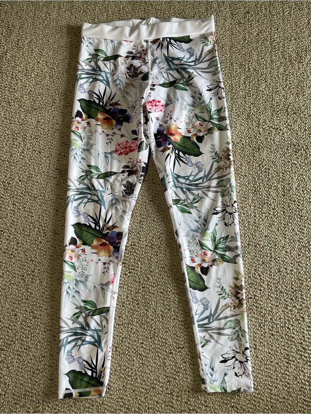 Ladie’s ' White Floral Print Leggings with Green Leaf Accents